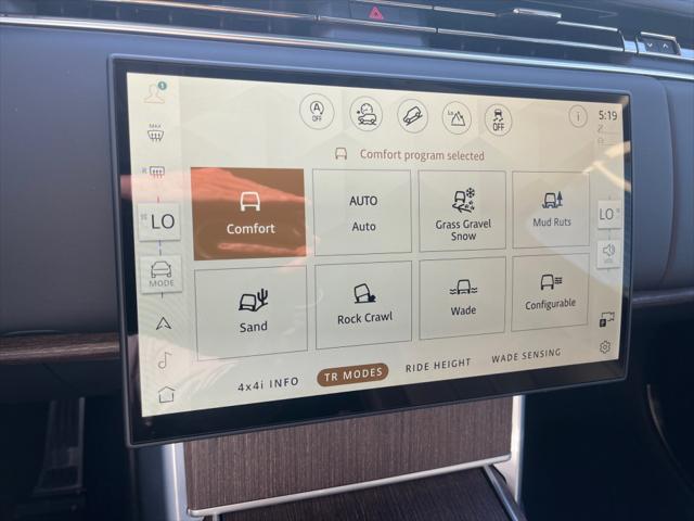 2025 Land Rover Range Rover P530 SE