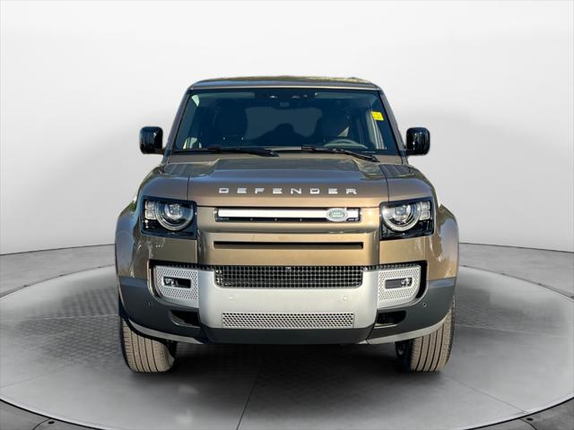 2025 Land Rover Defender 110 P300