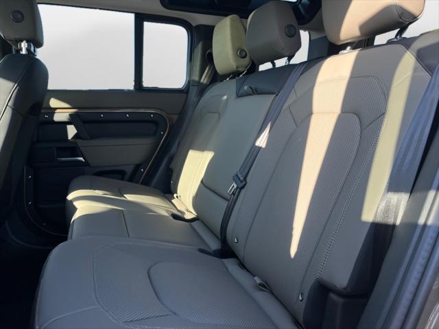 2025 Land Rover Defender 110 P300