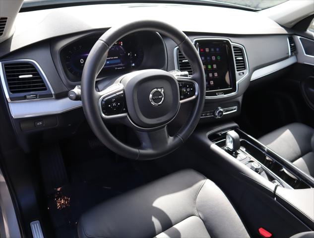 2025 Volvo XC90 B5 Core
