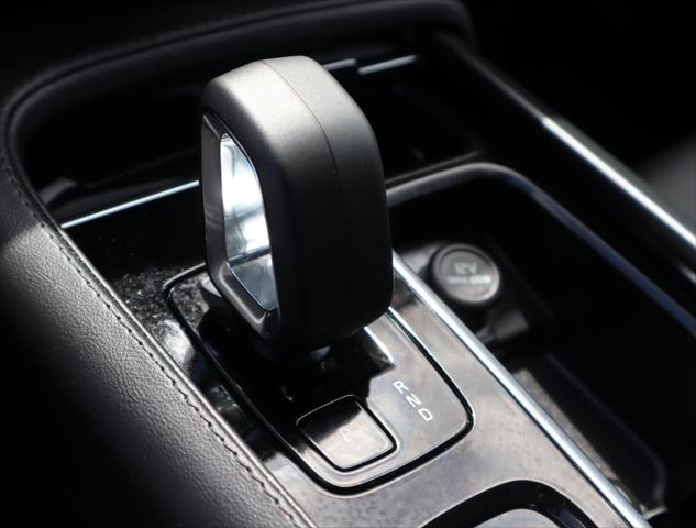 2025 Volvo XC90 B5 Core