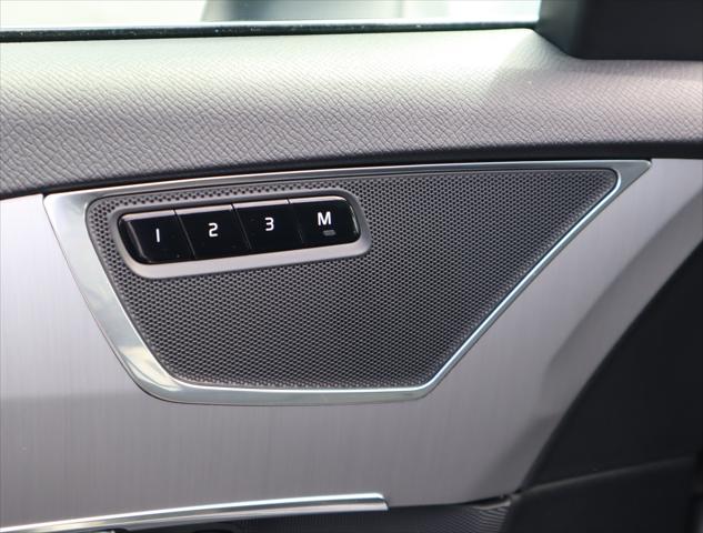 2025 Volvo XC90 B5 Core