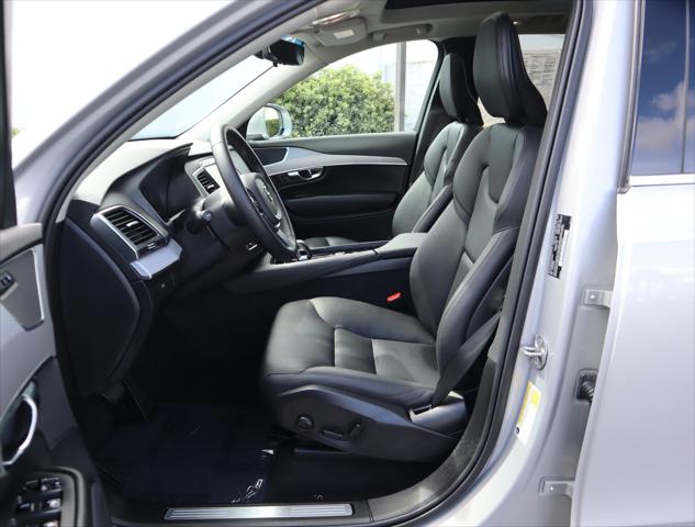 2025 Volvo XC90 B5 Core
