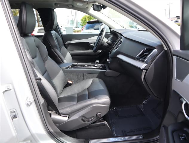 2025 Volvo XC90 B5 Core