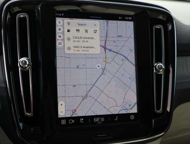 2025 Volvo XC40 B5 Plus Dark Theme