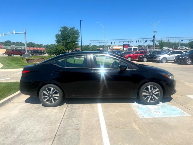 2021 Nissan Versa SV Xtronic CVT