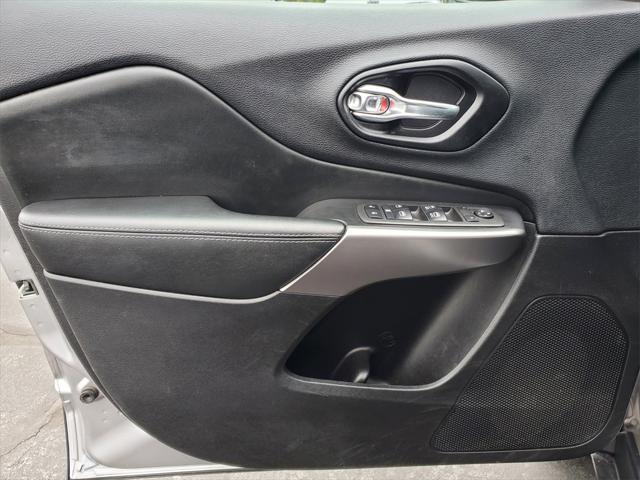 Used 2021 Jeep Cherokee For Sale in Waterford Twp, MI