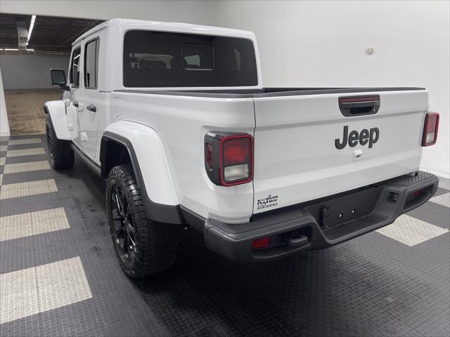 2025 Jeep Gladiator GLADIATOR NIGHTHAWK 4X4