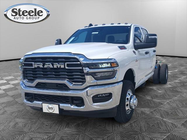 2025 RAM Ram 3500 Chassis Cab RAM 3500 TRADESMAN CREW CAB CHASSIS 4X4 60 CA