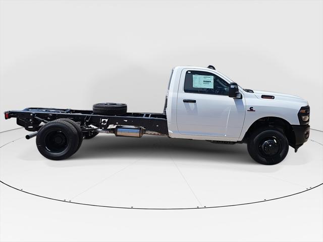2025 RAM Ram 3500 Chassis Cab RAM 3500 TRADESMAN CHASSIS REGULAR CAB 4X4 84 CA