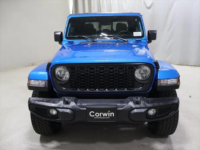 2025 Jeep Gladiator GLADIATOR NIGHTHAWK 4X4