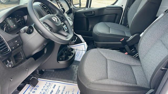 2025 Ram ProMaster Cargo Van Tradesman Low Roof 136" WB w/Pass Seat