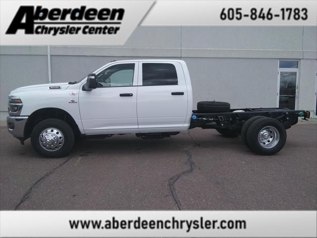 2025 RAM Ram 3500 Chassis Cab RAM 3500 TRADESMAN CREW CAB CHASSIS 4X4 60 CA