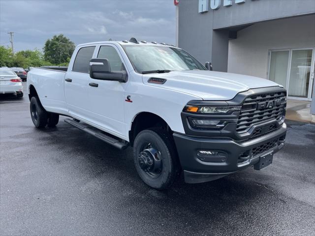2025 RAM Ram 3500 RAM 3500 TRADESMAN CREW CAB 4X4 8 BOX