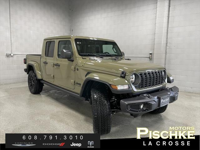 2025 Jeep Gladiator GLADIATOR NIGHTHAWK 4X4