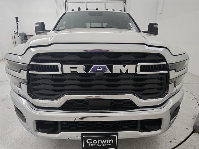 2025 RAM Ram 3500 Chassis Cab RAM 3500 TRADESMAN CREW CAB CHASSIS 4X4 60 CA
