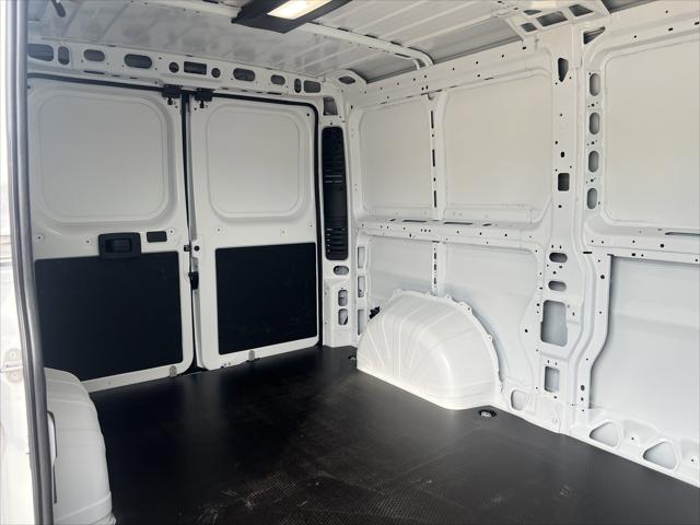 2025 RAM Ram ProMaster RAM PROMASTER 2500 TRADESMAN CARGO VAN LOW ROOF 136 WB