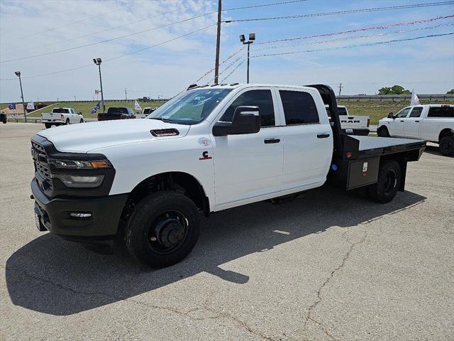 2025 RAM Ram 3500 Chassis Cab RAM 3500 TRADESMAN CREW CAB CHASSIS 4X4 60 CA
