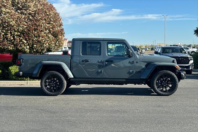 2025 Jeep Gladiator GLADIATOR NIGHTHAWK 4X4 2025 Jeep Gladiator GLADIATOR NIGHTHAWK 4X4