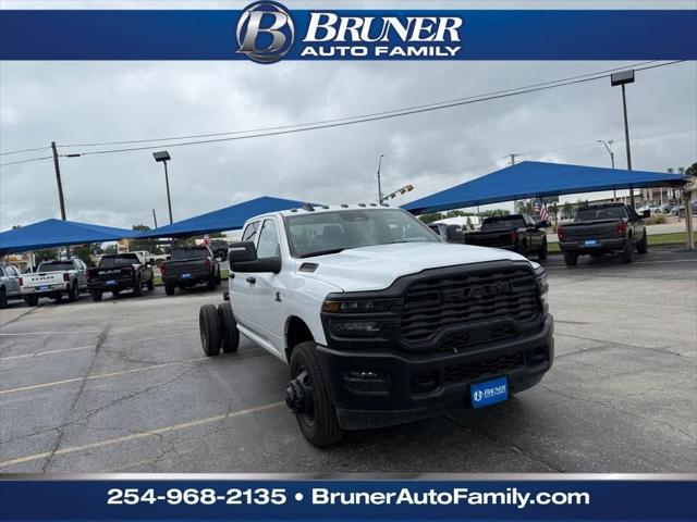 2025 RAM Ram 3500 Chassis Cab RAM 3500 TRADESMAN CREW CAB CHASSIS 4X4 60 CA