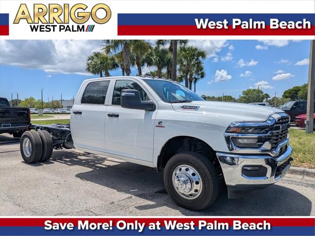 2025 RAM Ram 3500 Chassis Cab RAM 3500 TRADESMAN CREW CAB CHASSIS 4X4 60 CA