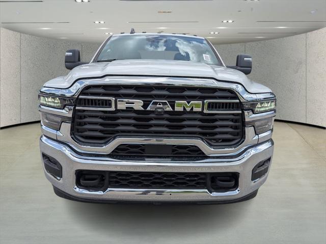 2025 RAM Ram 3500 Chassis Cab RAM 3500 TRADESMAN CREW CAB CHASSIS 4X4 60 CA