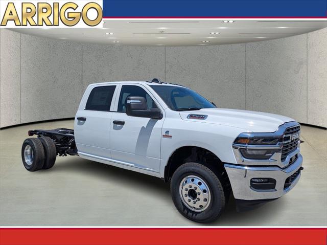 2025 RAM Ram 3500 Chassis Cab RAM 3500 TRADESMAN CREW CAB CHASSIS 4X4 60 CA