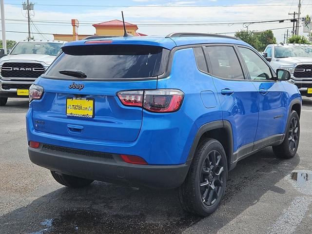 2025 Jeep Compass COMPASS LATITUDE 4X4