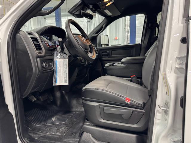 2025 RAM Ram 4500 Chassis Cab RAM 4500 TRADESMAN CHASSIS CREW CAB 4X4 84 CA