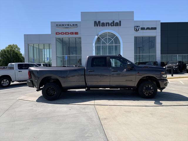 2025 RAM Ram 3500 RAM 3500 BIG HORN CREW CAB 4X4 8 BOX