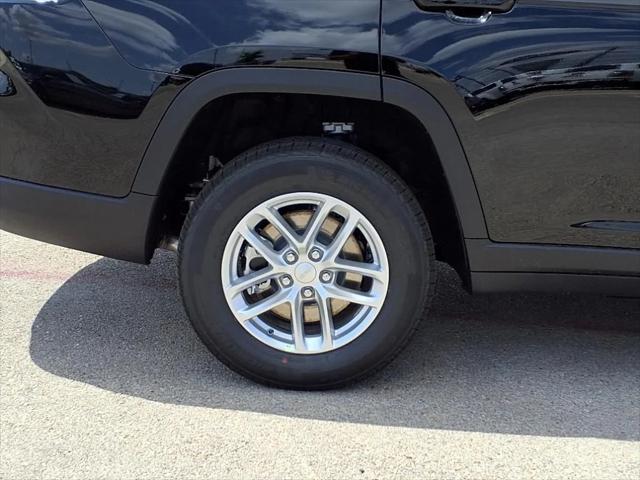 2025 Jeep Grand Cherokee GRAND CHEROKEE L LAREDO 4X2