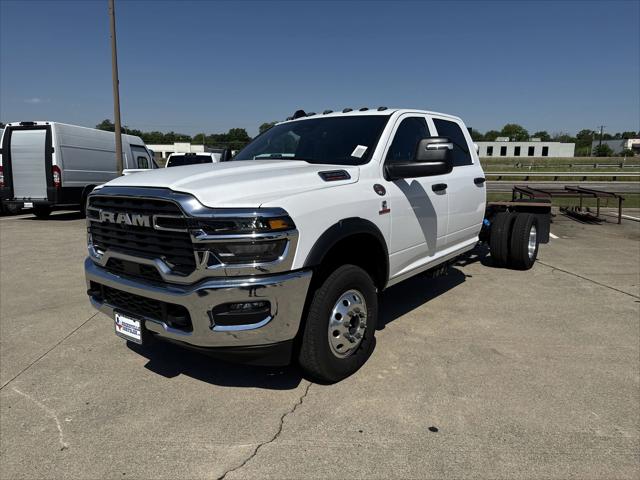 2025 RAM Ram 3500 Chassis Cab RAM 3500 TRADESMAN CREW CAB CHASSIS 4X4 60 CA
