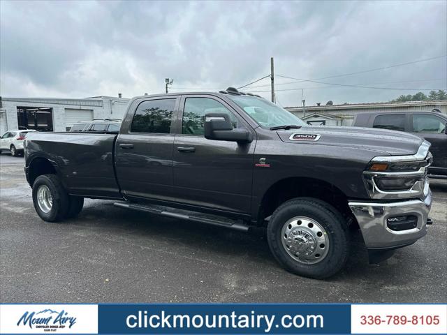 2025 RAM Ram 3500 RAM 3500 TRADESMAN CREW CAB 4X4 8 BOX