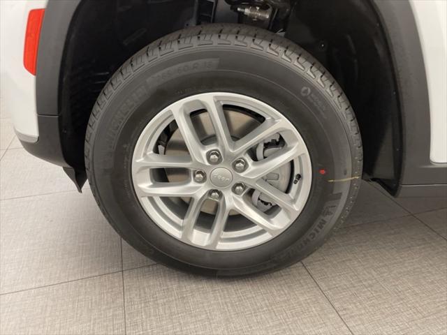 2025 Jeep Grand Cherokee GRAND CHEROKEE L LAREDO 4X2