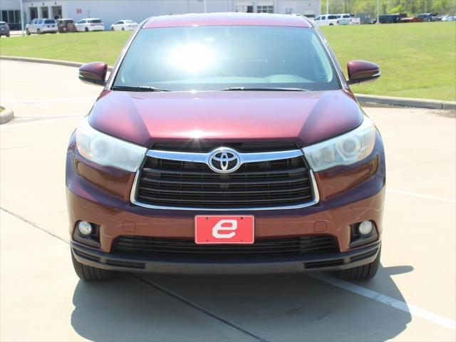 2016 Toyota Highlander LE Plus V6