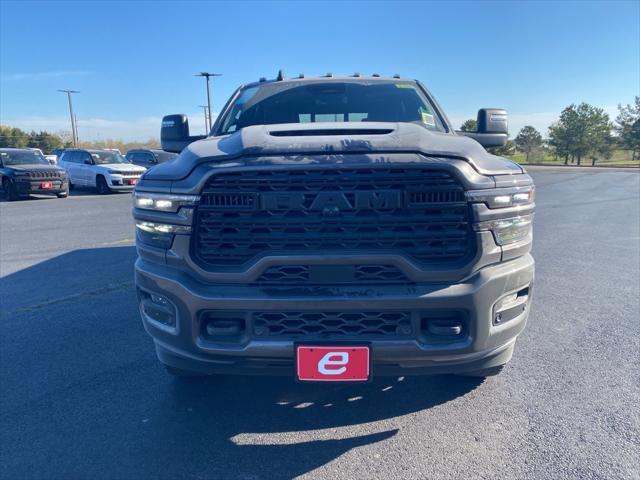 2025 RAM Ram 2500 RAM 2500 LIMITED MEGA CAB 4X4 64 BOX