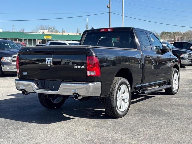 2024 RAM Ram 1500 Classic RAM 1500 CLASSIC TRADESMAN QUAD CAB 4X4 64 BOX 2024 RAM Ram 1500 Classic RAM 1500 CLASSIC TRADESMAN QUAD CAB 4X4 64 BOX