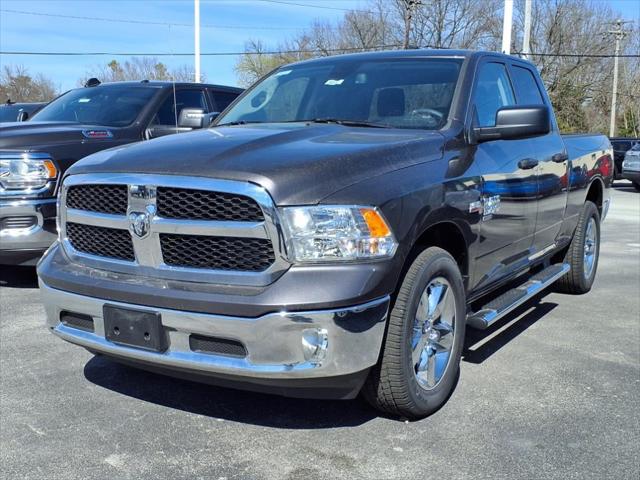 2024 RAM Ram 1500 Classic RAM 1500 CLASSIC TRADESMAN QUAD CAB 4X4 64 BOX 2024 RAM Ram 1500 Classic RAM 1500 CLASSIC TRADESMAN QUAD CAB 4X4 64 BOX