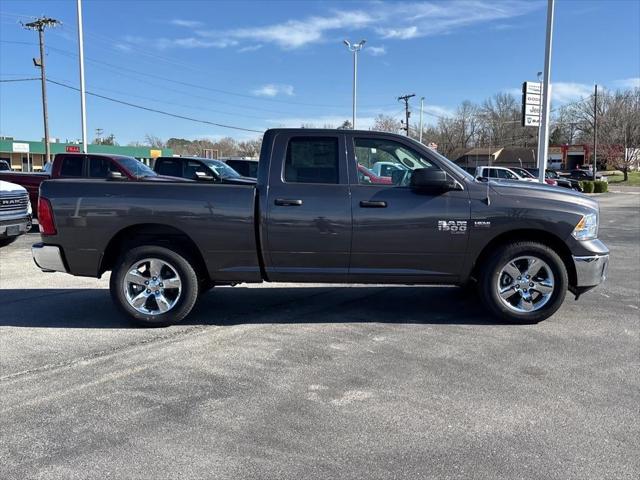 2024 RAM Ram 1500 Classic RAM 1500 CLASSIC TRADESMAN QUAD CAB 4X4 64 BOX 2024 RAM Ram 1500 Classic RAM 1500 CLASSIC TRADESMAN QUAD CAB 4X4 64 BOX