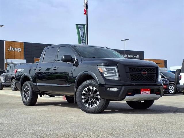 2021 Nissan TITAN Crew Cab PRO-4X 4x4