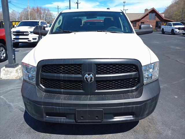 2022 RAM 1500 Classic Tradesman Crew Cab 4x4 57 Box