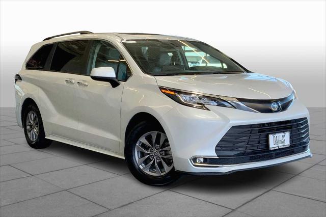 2023 Toyota Sienna XLE