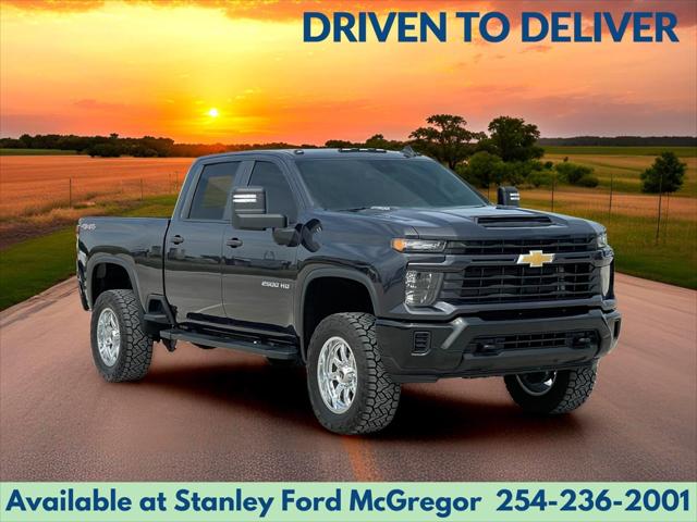 2024 Chevrolet Silverado 2500HD 4WD Crew Cab Standard Bed Custom