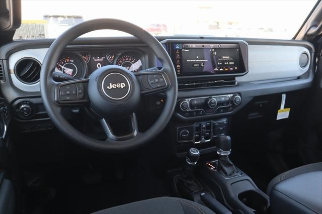 2025 Jeep Gladiator GLADIATOR NIGHTHAWK 4X4