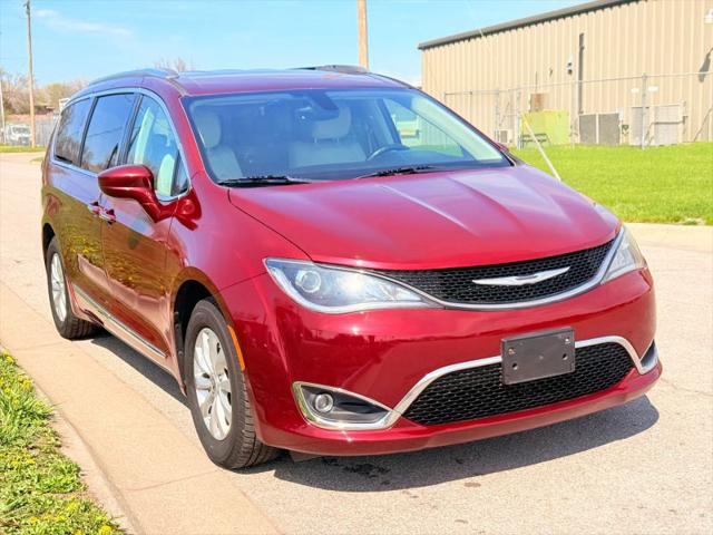 2017 Chrysler Pacifica Touring-L Plus