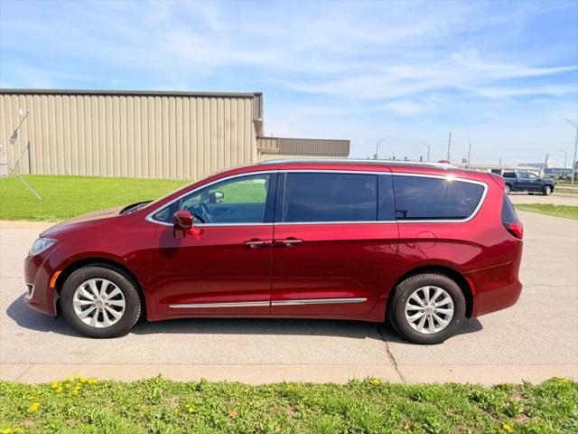 2017 Chrysler Pacifica Touring-L Plus