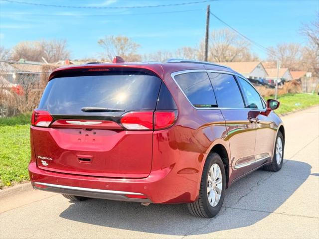 2017 Chrysler Pacifica Touring-L Plus