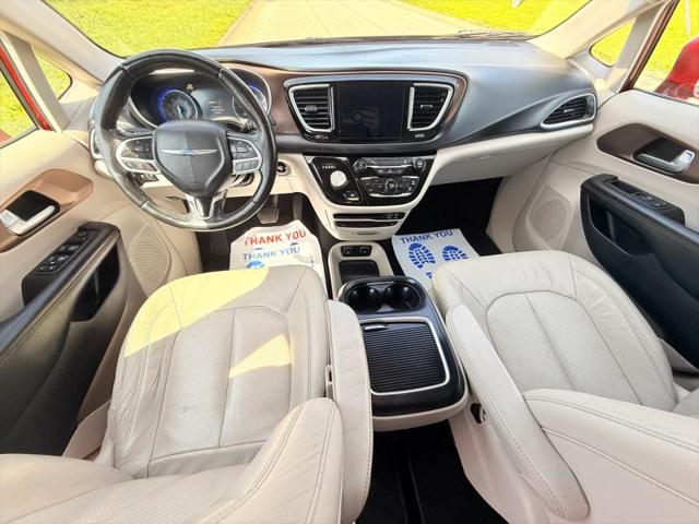 2017 Chrysler Pacifica Touring-L Plus