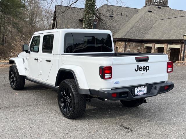 2025 Jeep Gladiator GLADIATOR NIGHTHAWK 4X4