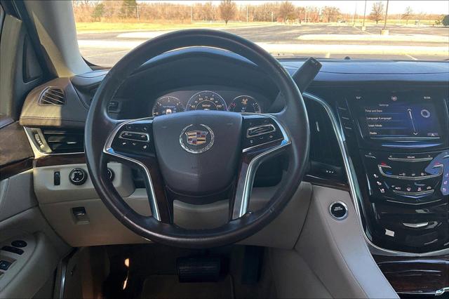 Used 2015 Cadillac Escalade For Sale in Olive Branch, MS